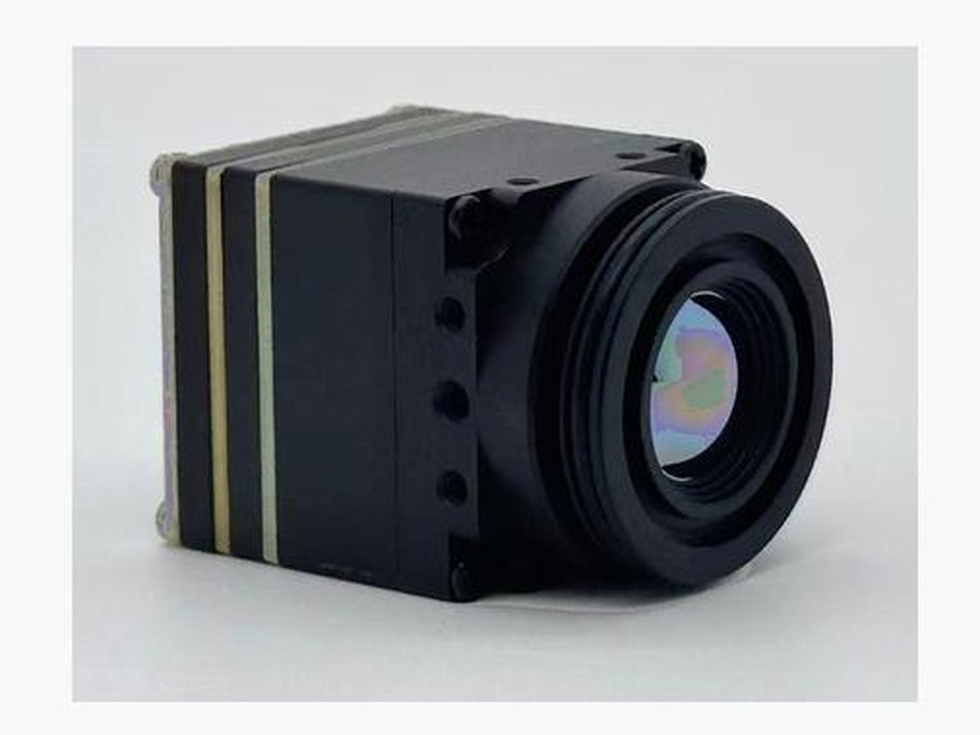 CT11-USB uncooled VOx thermal camera core with lens