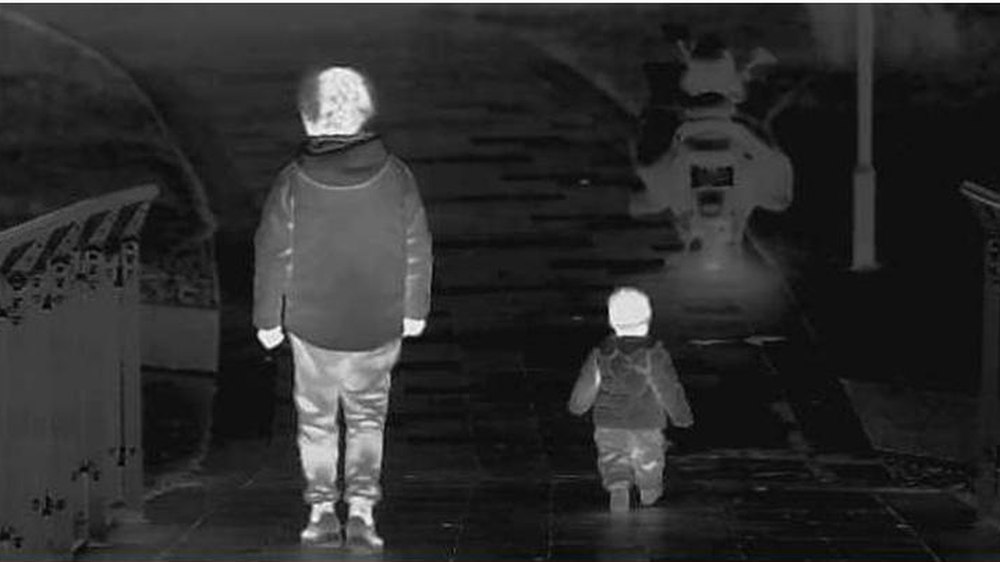 CT11-USB thermal infrared imagery — pedestrian night scene